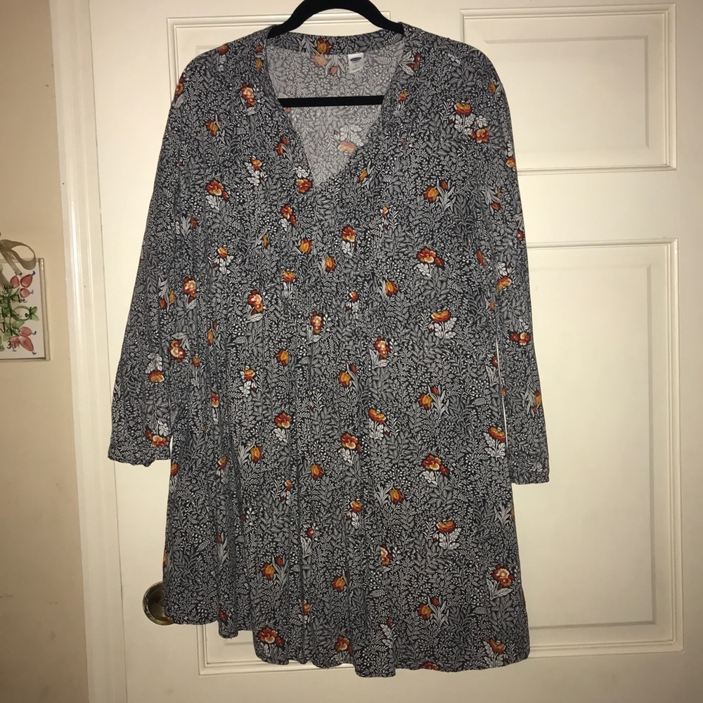 Flowy patterned dress